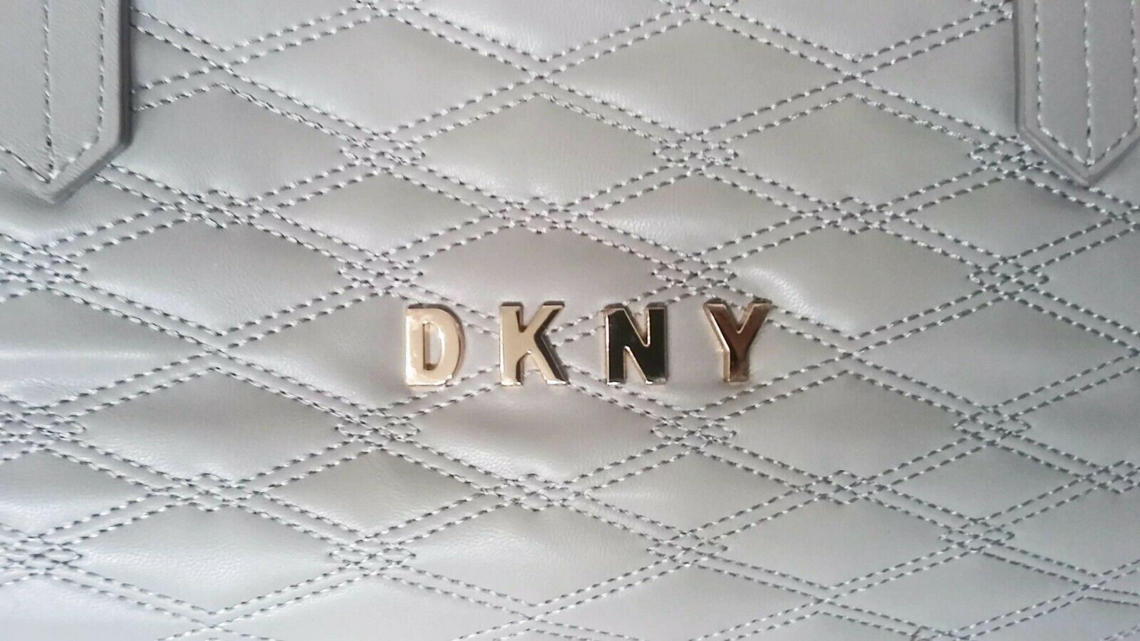 Dkny quilted barrel hot sale duffle large