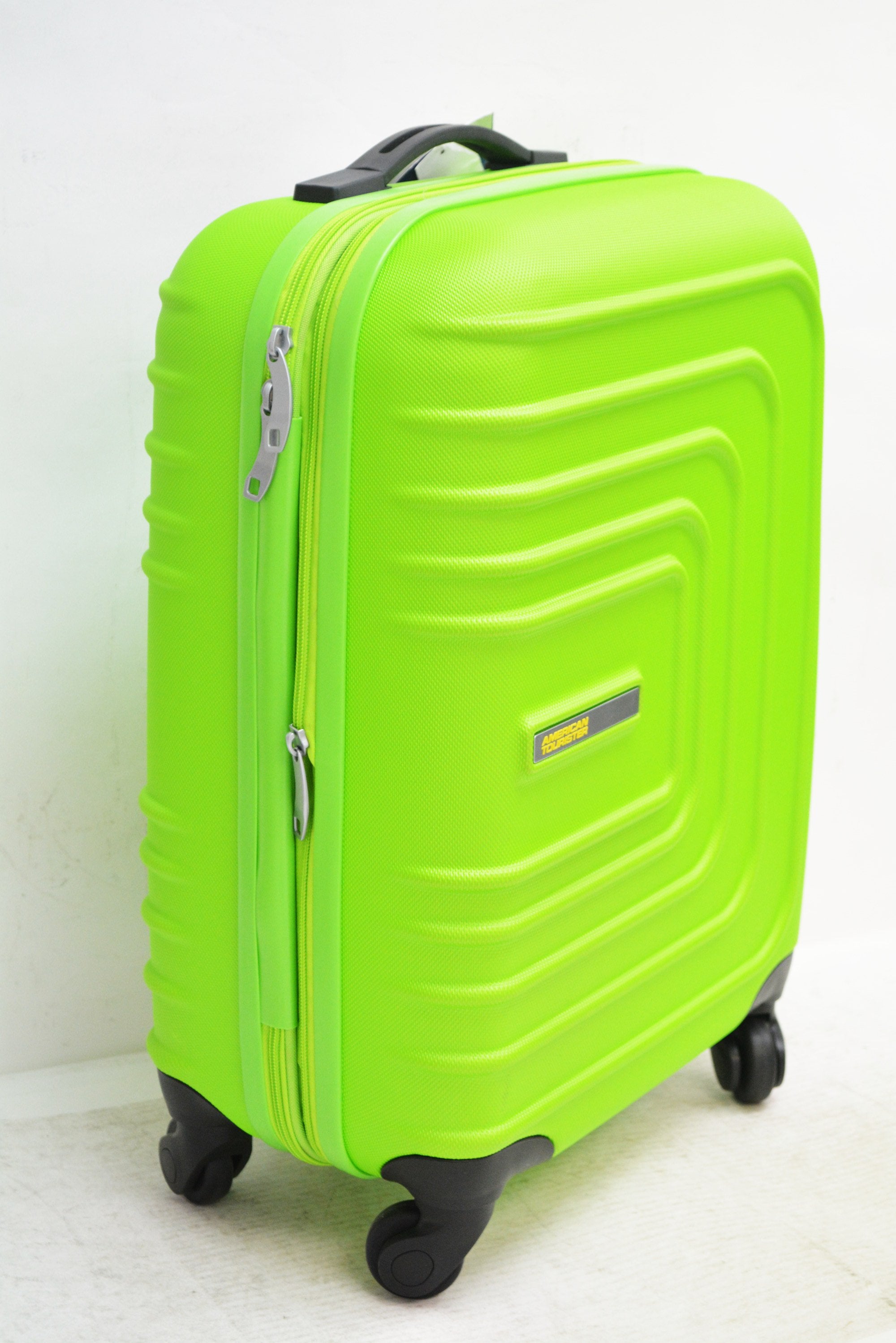 American Tourister Xpressions 20 Expandable Carry On Hardside Spinner evorr